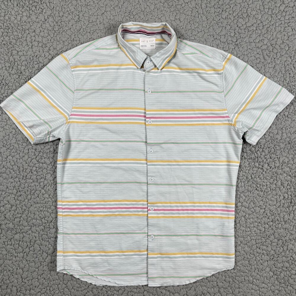 Day & Age Button Up Shirt Mens Medium Striped Short Sleeve